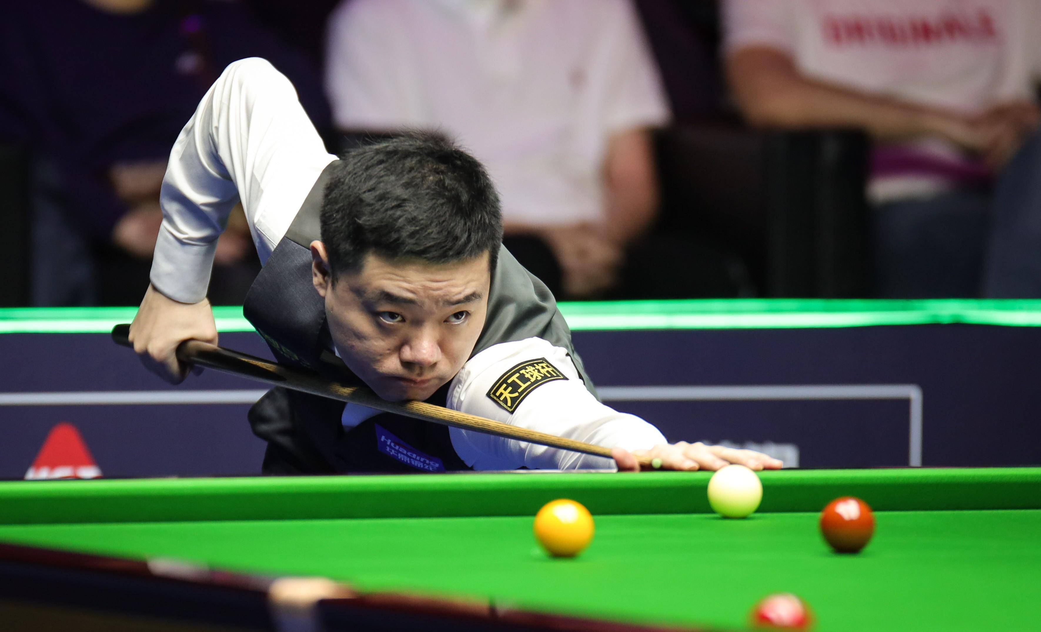 屡屡包揽桂 屡屡包揽桂