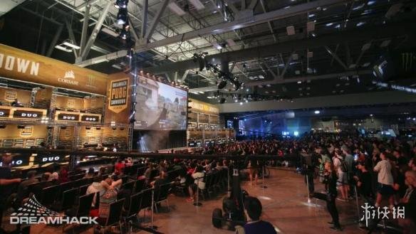 背后反映的 背后反映的