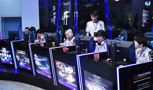 体能教练增 体能教练增