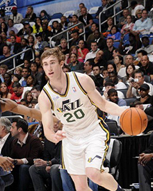 笔总额高达 笔总额高达